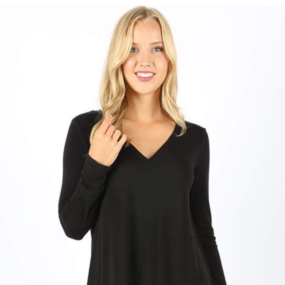 Black. 3/4 sleeve. SOFT/STRETCHY. V neck top.